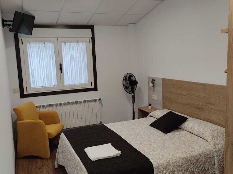 Albergue Boente Hostel