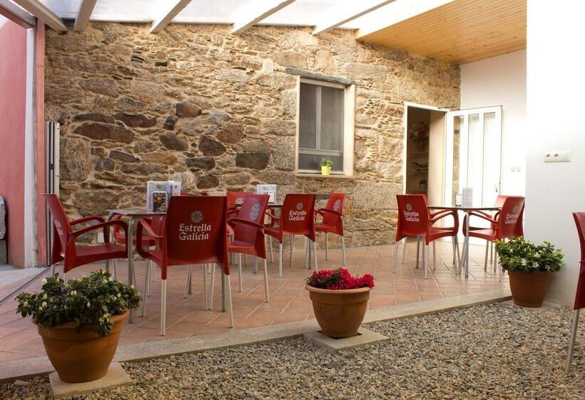 Albergue Boente Hostel