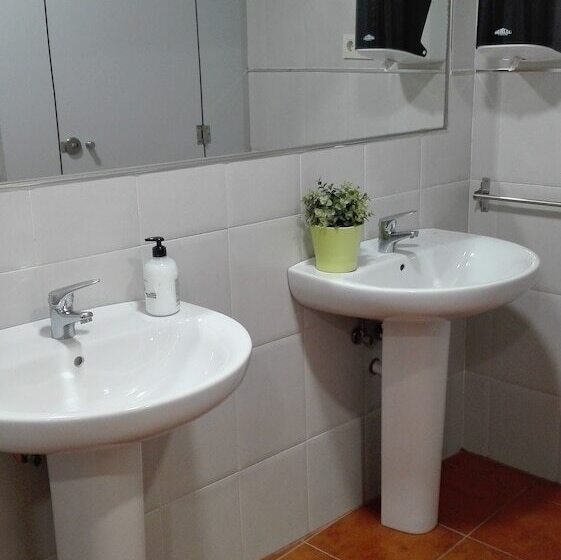 Albergue Boente Hostel