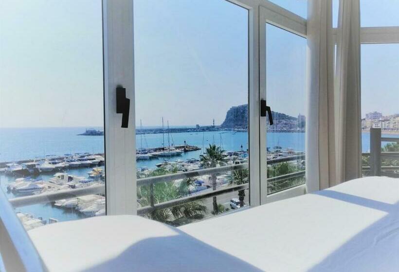 Albergue Club Náutico De águilas