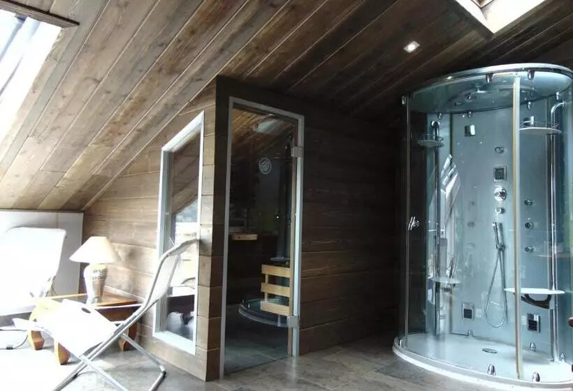 هاستل Hostal Piteus