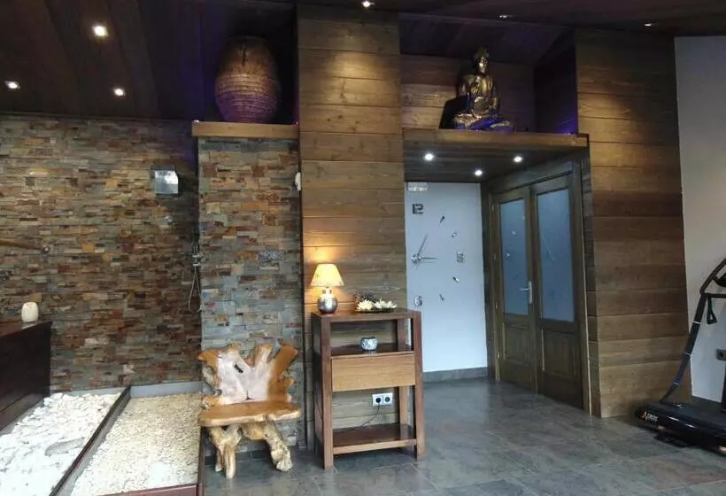 هاستل Hostal Piteus