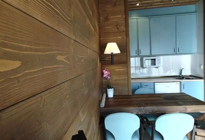 هاستل Hostal Piteus