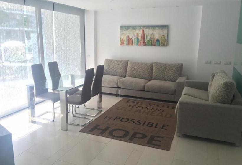 Aqua Luxury Suites Los Cristianos