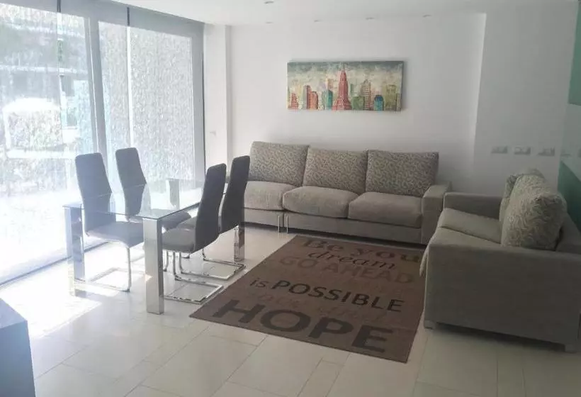 Aqua Luxury Suites Los Cristianos