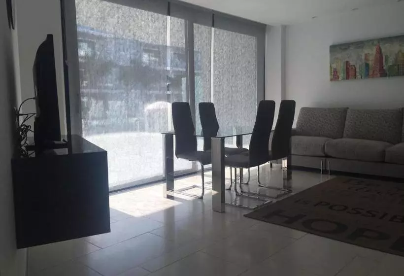 Aqua Luxury Suites Los Cristianos