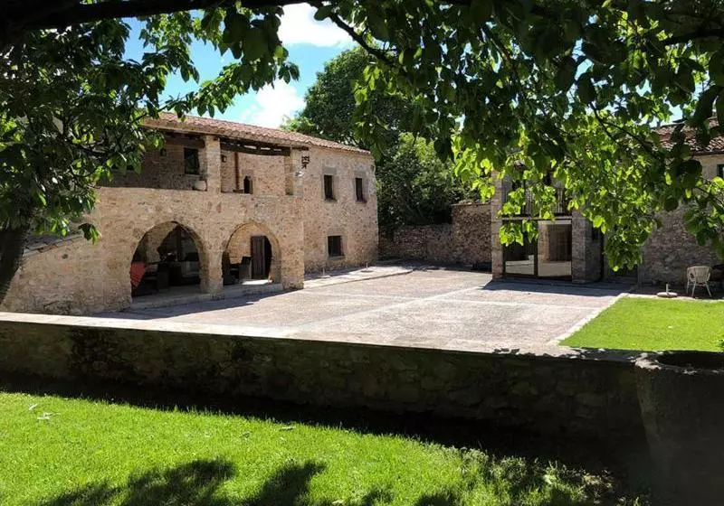 Ariqus Rural Cottages