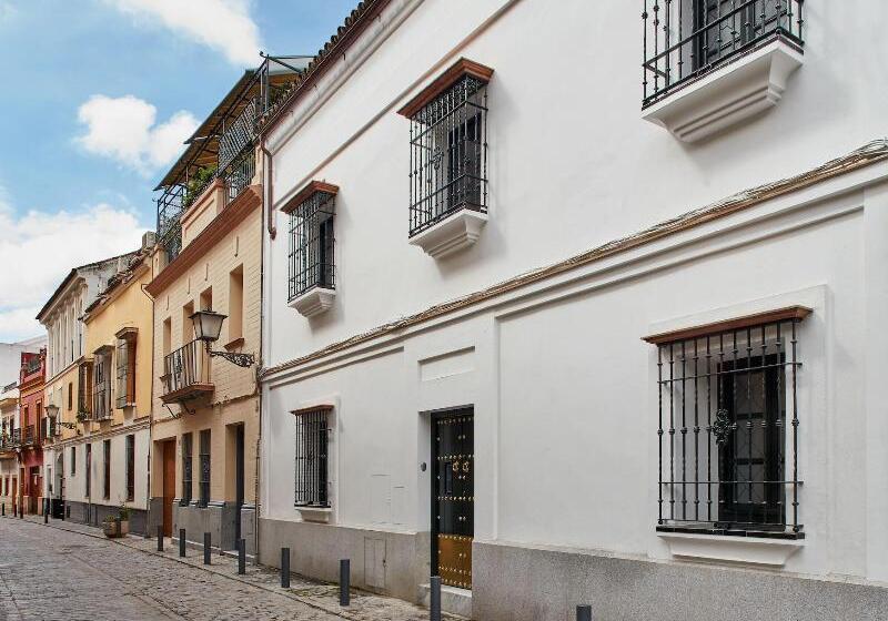 تختخواب و صبحانه Triana House