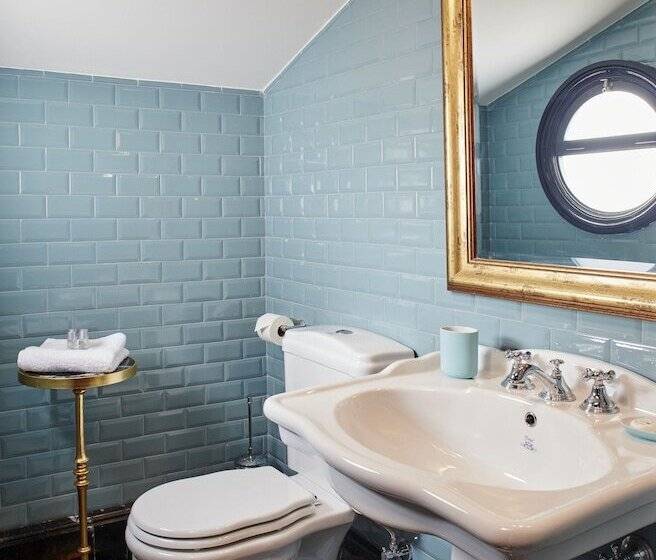 تختخواب و صبحانه Triana House