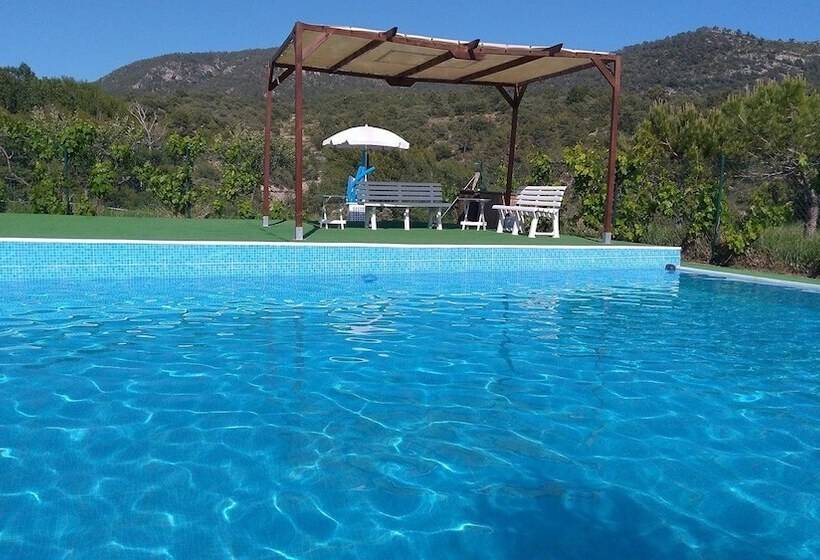 Cabañas De San Bartolome