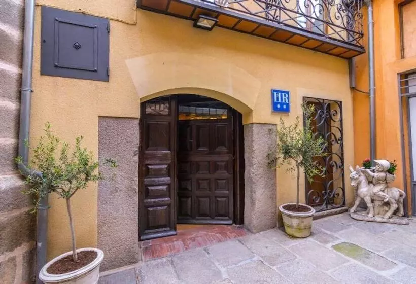 مسافرخانه Antika Snoga