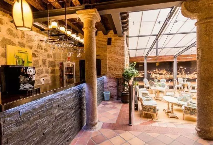 مسافرخانه Antika Snoga