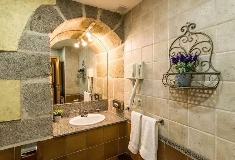 مسافرخانه Antika Snoga