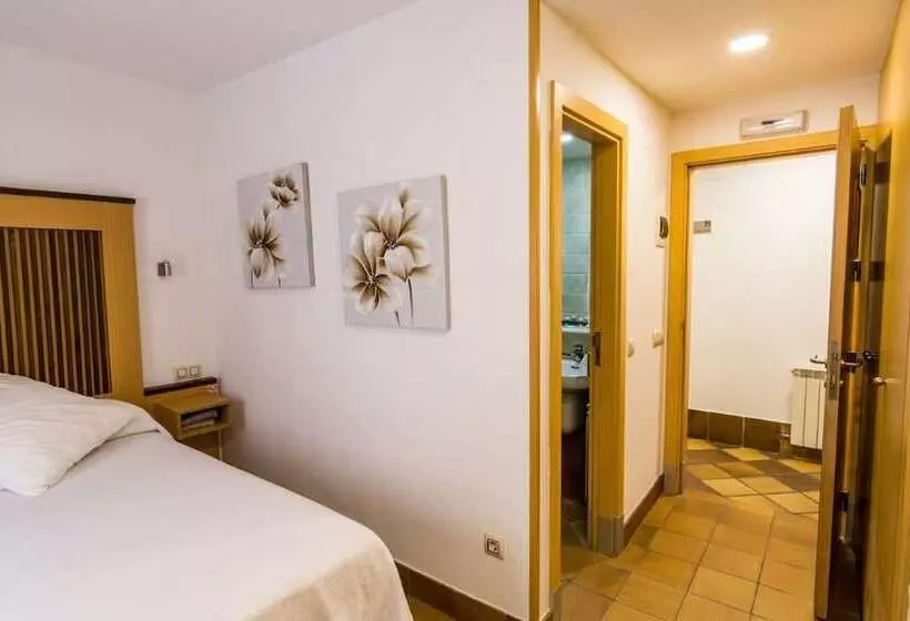 مسافرخانه Antika Snoga