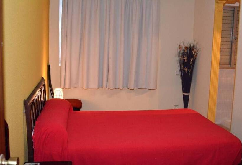 Hostal Gastrobar Carmelo