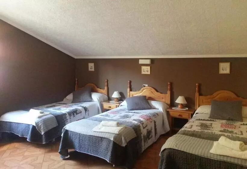 Hostal La Collada De Aralla