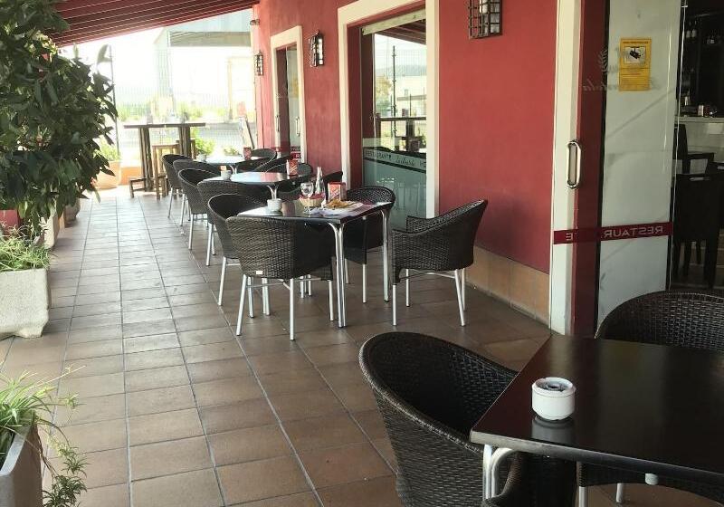 Hostal Restaurante La Bartola