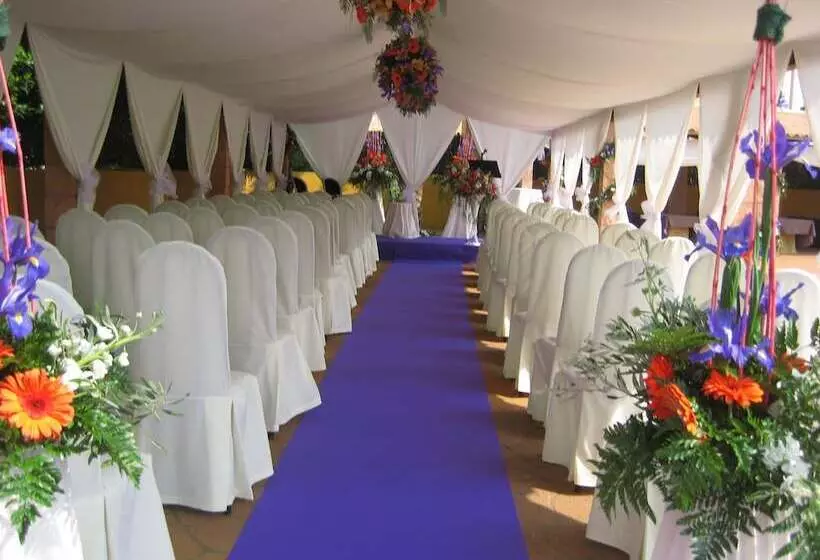 Hospedium Hotel Los Periquitos