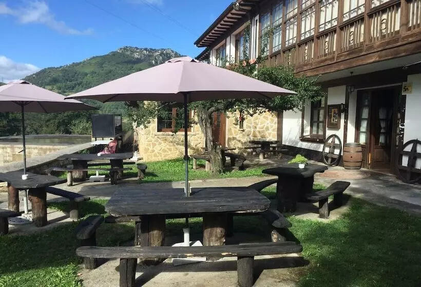 هتل La Carasca