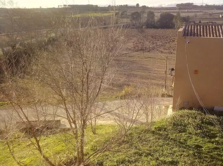 Hotelli Les Vinyes Alojamiento Rural Boutique & Spa