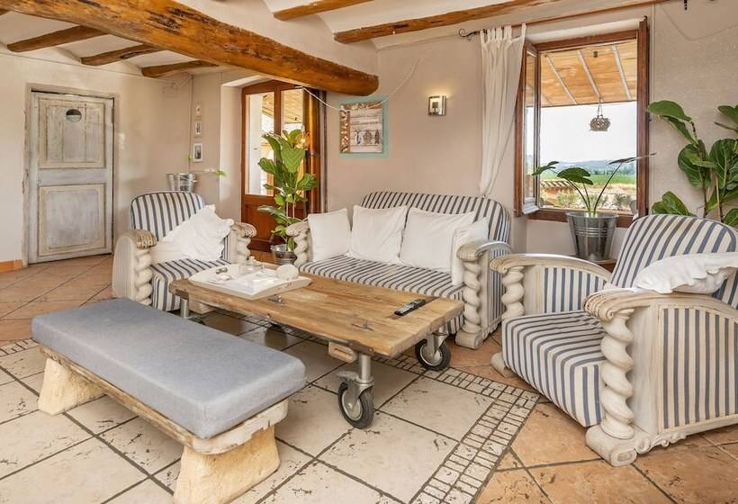 Отель Les Vinyes Alojamiento Rural Boutique & Spa