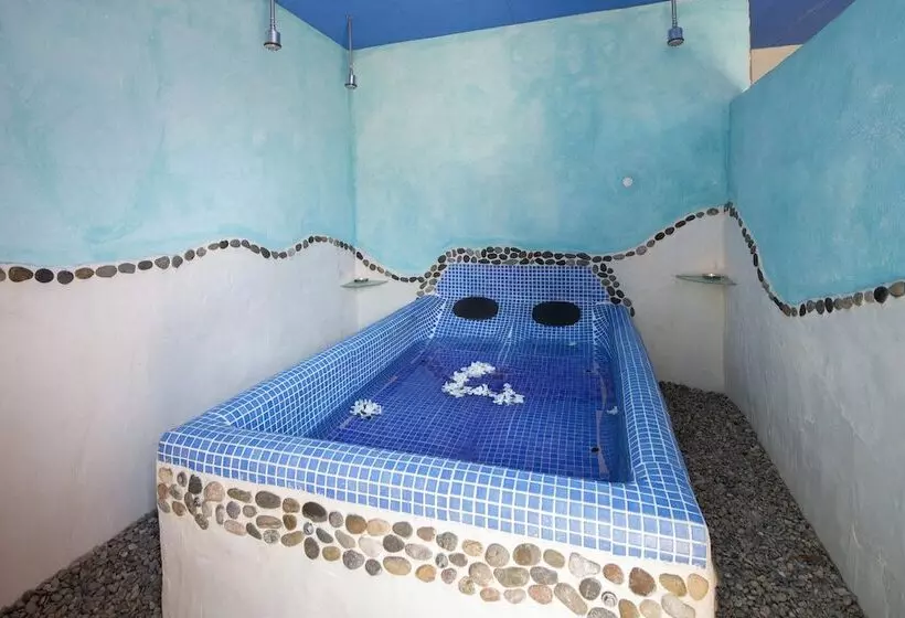 Hotelli Les Vinyes Alojamiento Rural Boutique & Spa