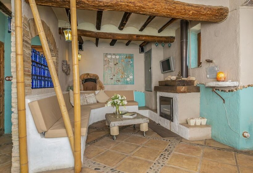 Отель Les Vinyes Alojamiento Rural Boutique & Spa