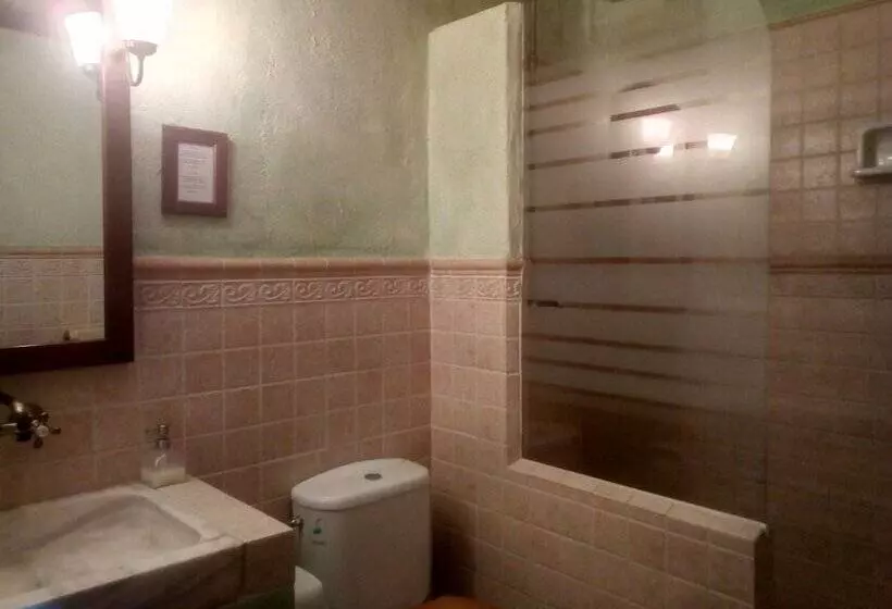 Hotelli Les Vinyes Alojamiento Rural Boutique & Spa