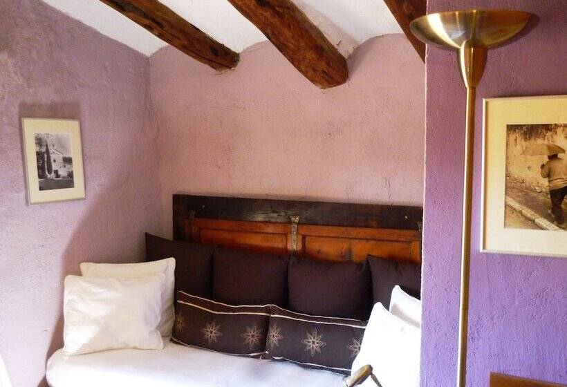 Отель Les Vinyes Alojamiento Rural Boutique & Spa