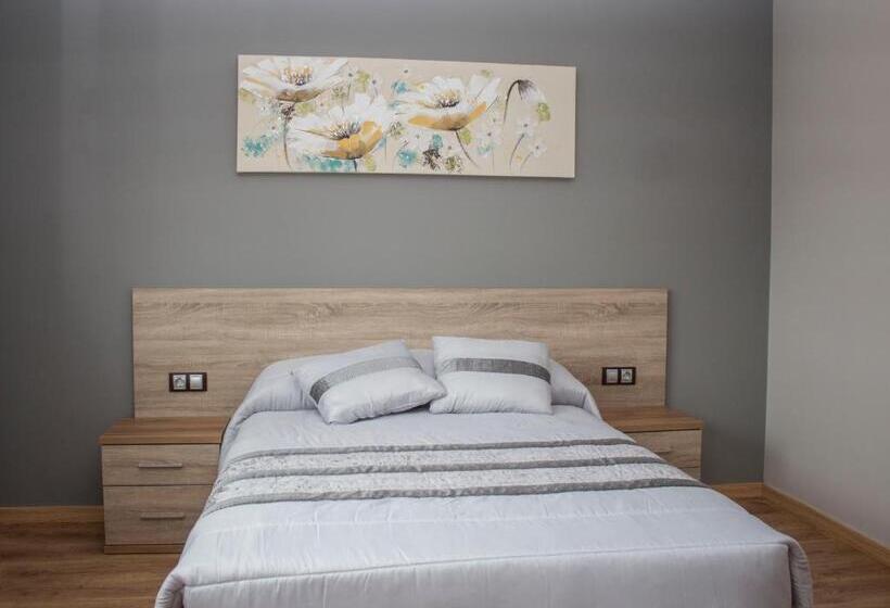 هتل O Vendaval Hostal Restaurante