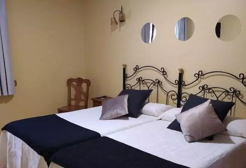 Hotelli Antiguo Casino De Los Arribes