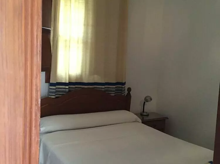 Hotelli Camping El Balcón De Pitres