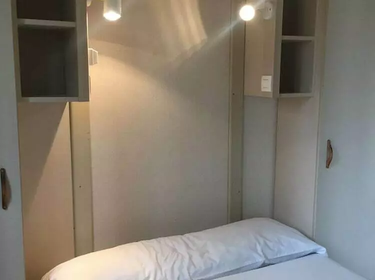 Hotelli Camping El Balcón De Pitres