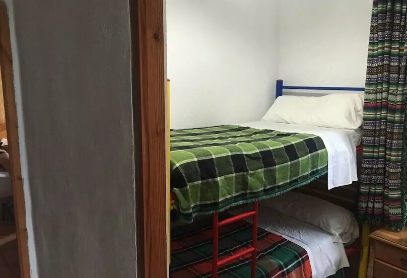 Hotelli Camping El Balcón De Pitres