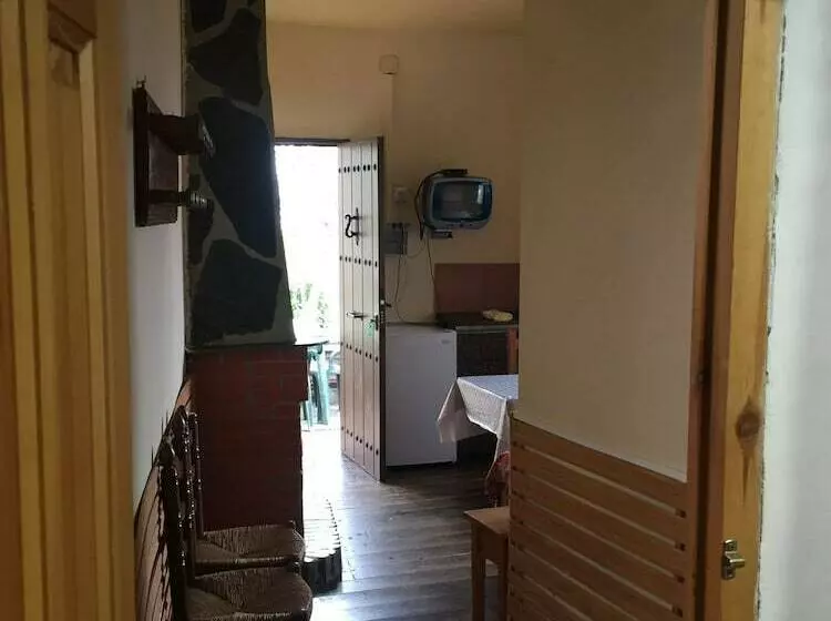 Hotelli Camping El Balcón De Pitres