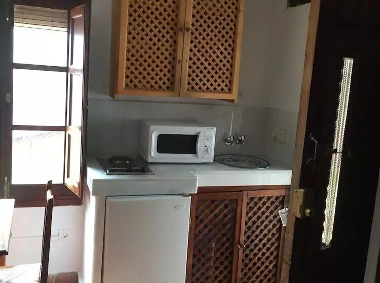 Hotelli Camping El Balcón De Pitres