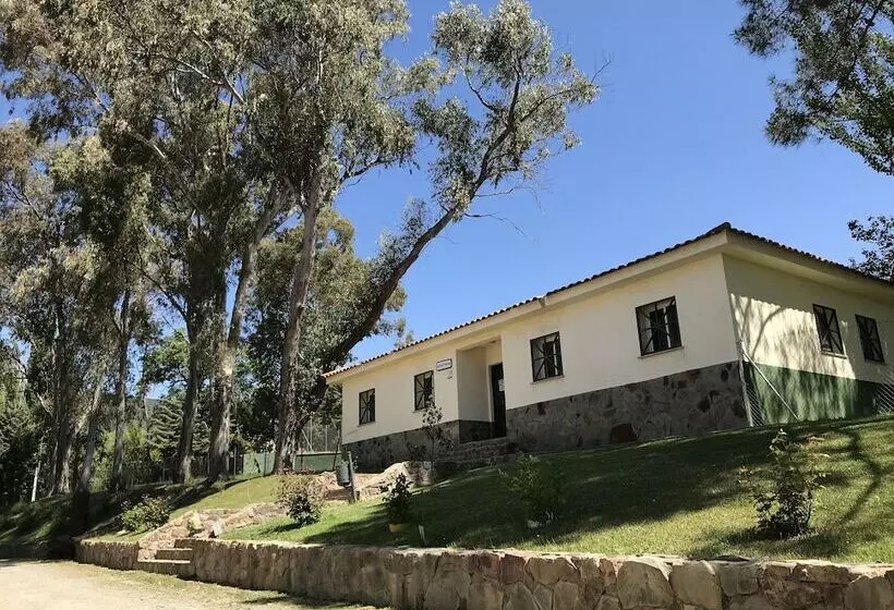 Hotelli Complejo Turistico Baños Del Robledillo