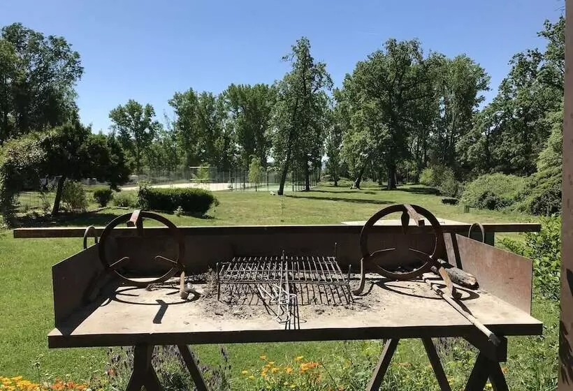 Hotelli Complejo Turistico Baños Del Robledillo