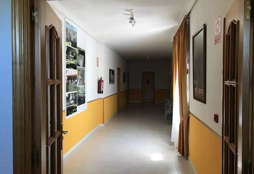 Hotelli Complejo Turistico Baños Del Robledillo