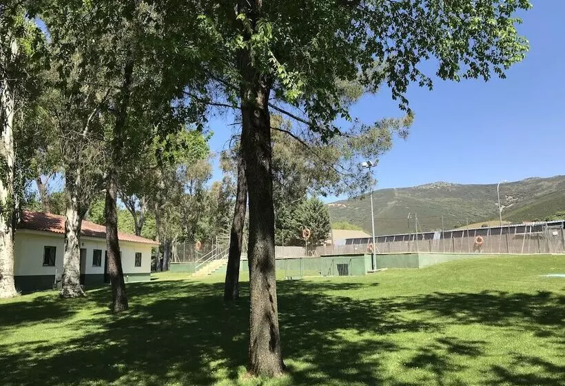 Hotelli Complejo Turistico Baños Del Robledillo