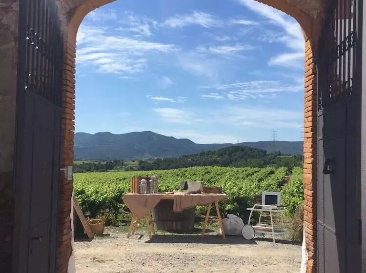 Maaseutuhotelli Masia Can Canyes & Spa