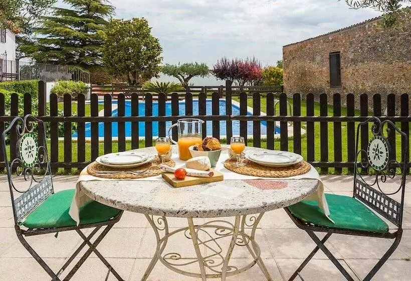 Maaseutuhotelli Masia Can Canyes & Spa