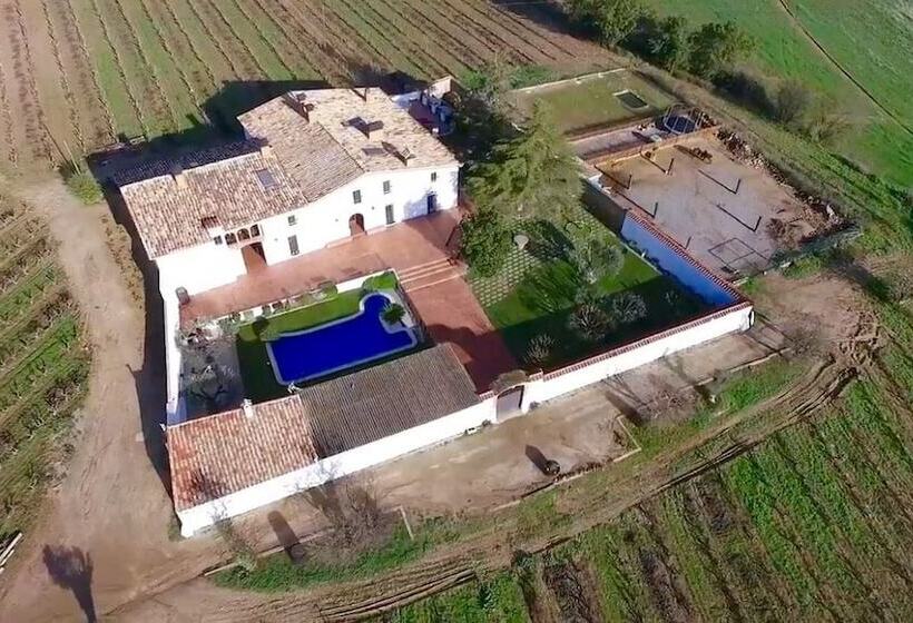 هتل روستایی Masia Can Canyes & Spa