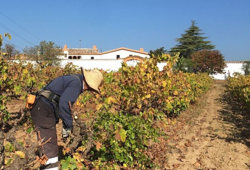 هتل روستایی Masia Can Canyes & Spa