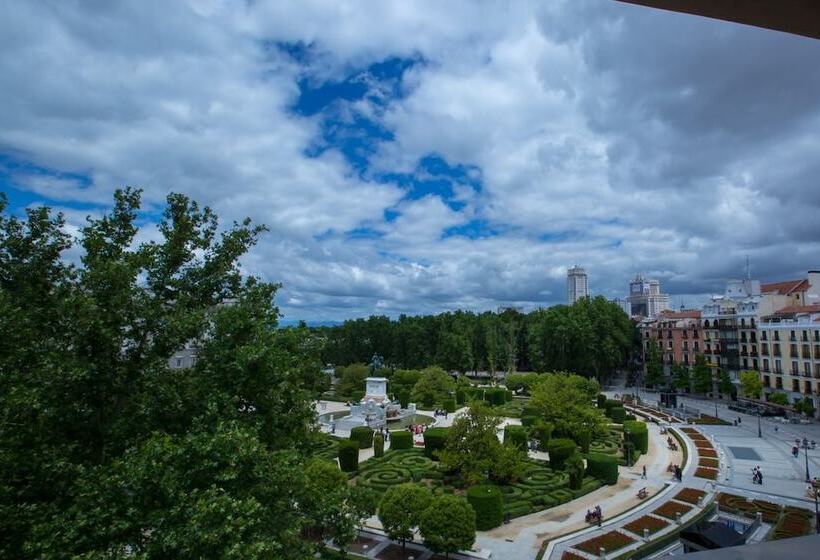 Oriente Palace Apartments