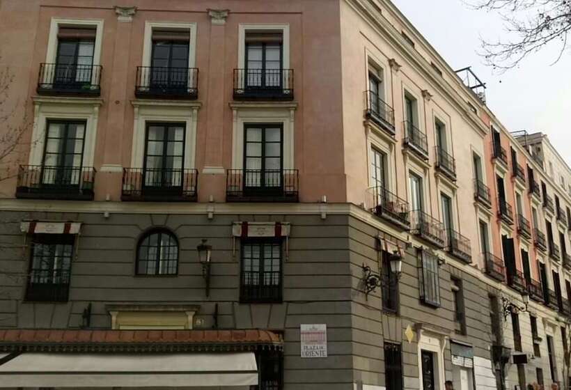 Oriente Palace Apartments