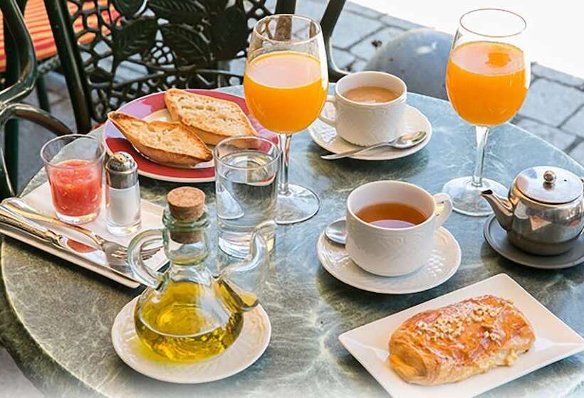 Oriente Palace Apartments