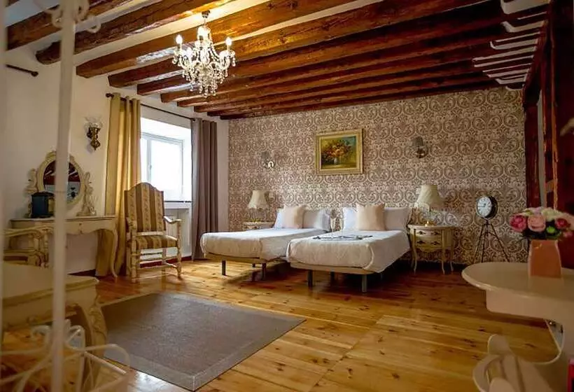 Oriente Palace Apartments