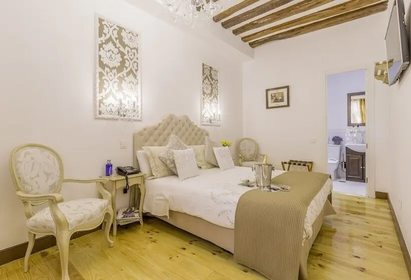 Oriente Palace Apartments