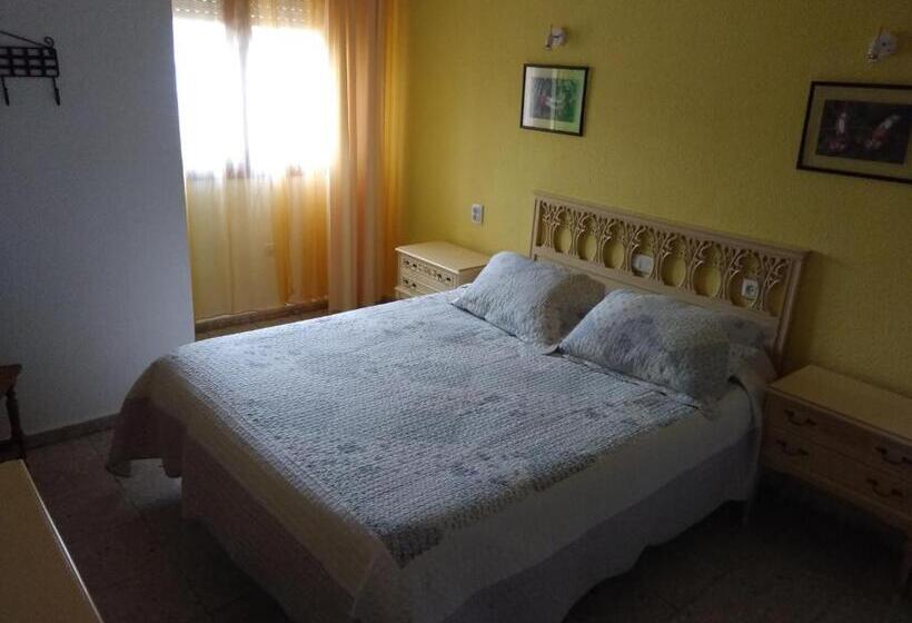 هاستل Hostal Avenida